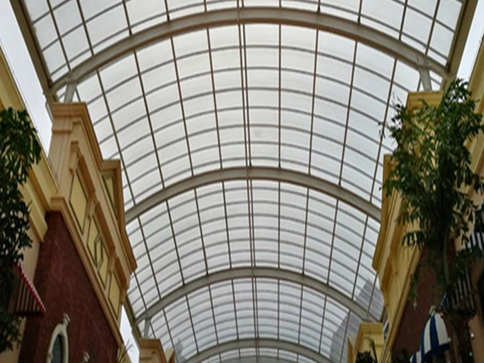 句容屋面网架顶棚吊装方案